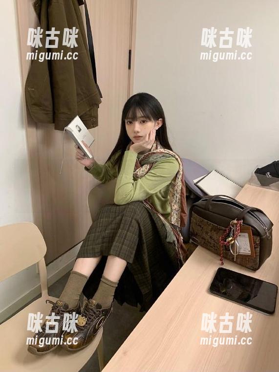 51吃瓜网页标记：今日吃瓜特供，心甘情愿地上当都愿意！