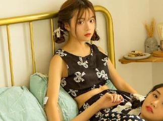 52吃瓜网官网：吃瓜虽甜，可别被淹没在八卦的海里啊！
