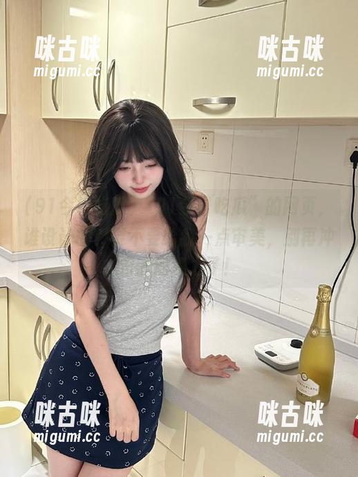 “91今日吃瓜”的网页，谁设计的？要不要给我一点审美，别再冲击我的视力了！