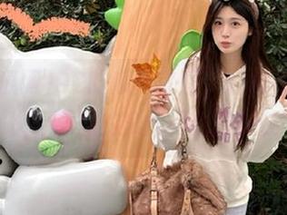92吃瓜网官网，轻松在线观看，快感满满的瓜能不能抑制住？