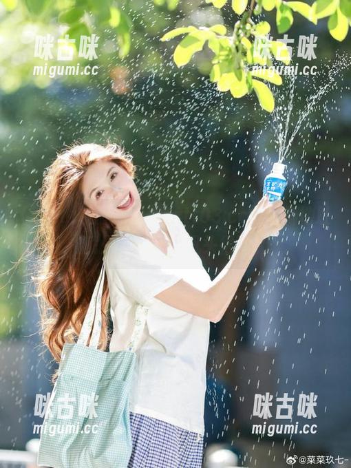提醒你们，zztt03.ccm黑料地址就是暴风眼，风头很劲！