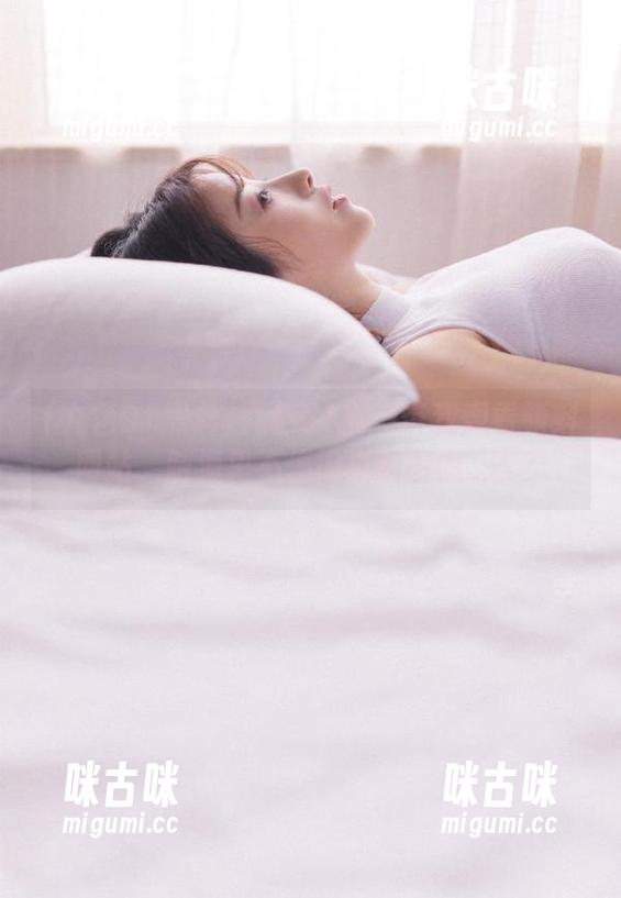 九色91黑料带我观看蝌蚪网站，脑海里不停闪现的图像...哎？