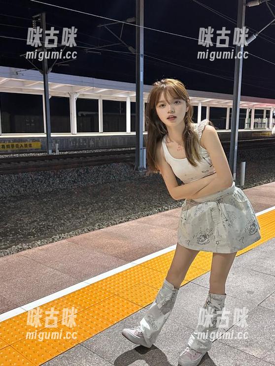 五一吃瓜官网：资源多到让你站不稳，吃瓜吃到嗨！