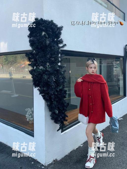 “全网吃瓜”网站的评论区，简直是网友们疯癫的乐园！