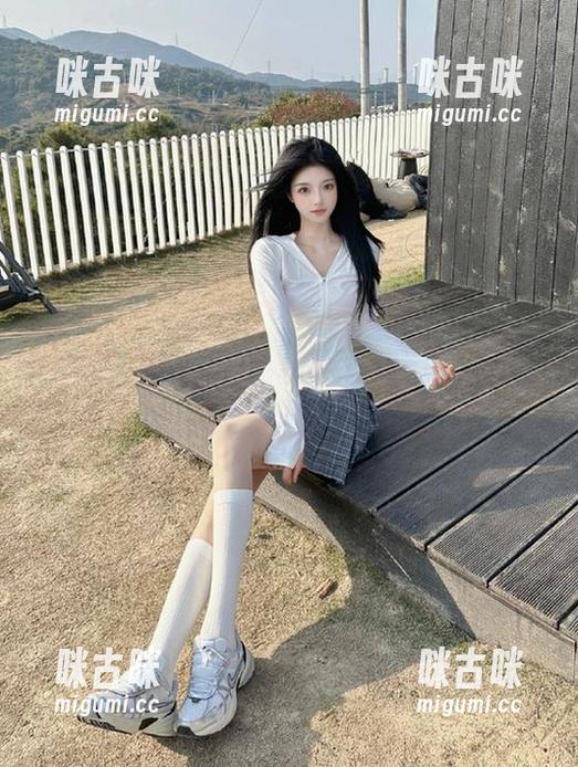 全网吃瓜 一边观看全网吃瓜,一边怀疑我的选择…