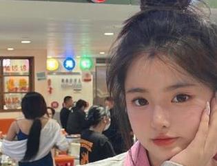 在线狂吃瓜，吃瓜网苹果版的乐趣，比你想的还要有趣！