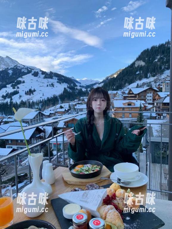 吃瓜网下载的视频真是“独特”风格，水印可以装饰真不好意思。