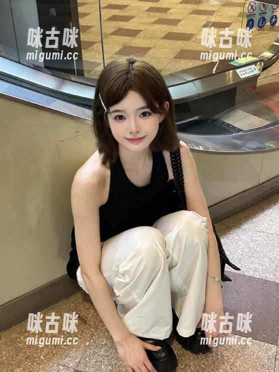 吾爱吃瓜91官网：捧着瓜，一边啃，一边杂思，那些轻松的瞬间，有点小美好