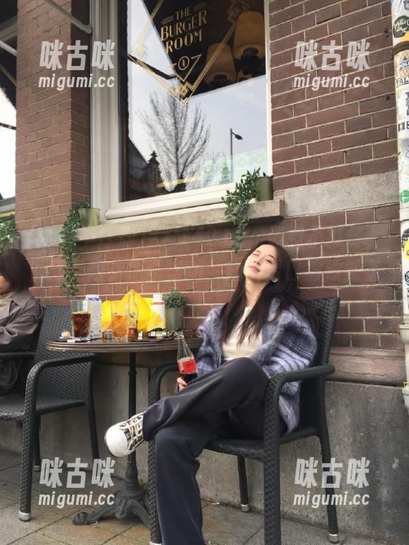 zztt42.ccm黑料不打烊，资源无限，瓜田漫游，我的胃口被撩到了！