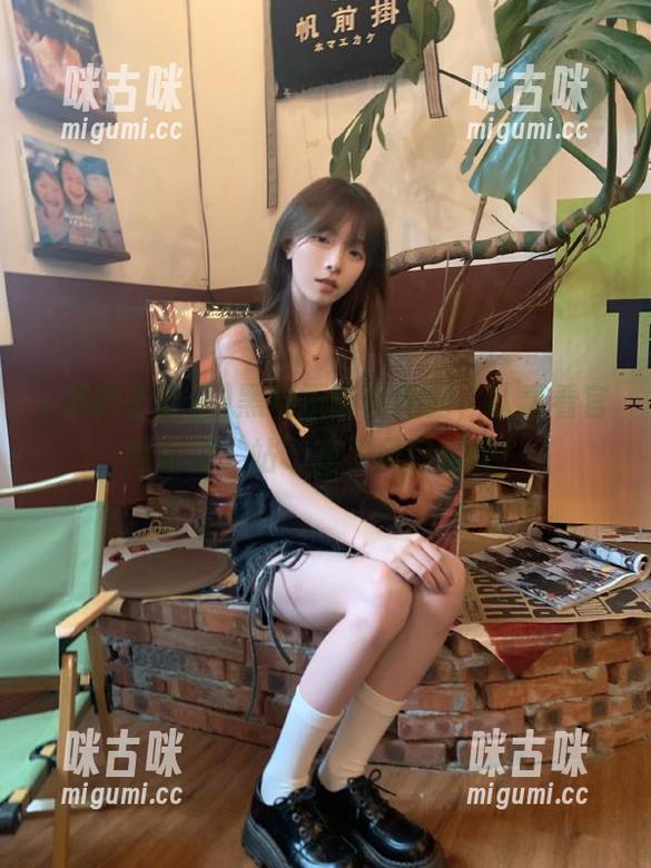 黑料正能量网站，认真看官网你就‘站’在了风口浪尖！