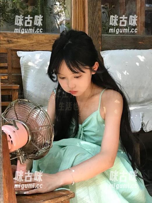 黑料社 白天忙工作,晚上黑料社下载视频,生活也挺充实!