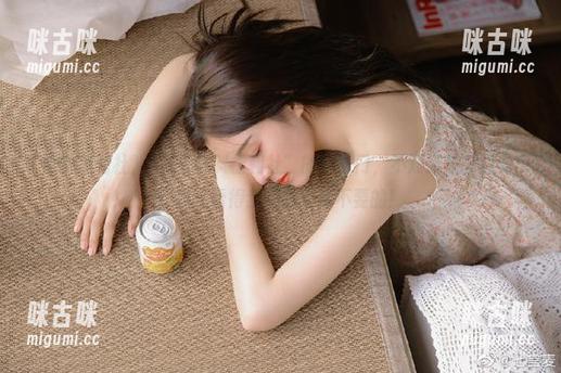 点开“黑料福利社”的传送门，不知道是哪里的瓜，反正看得我嗨得不要不要的！