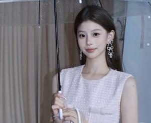 黑料网红又在发布吃瓜内容了，有点期待又有点担心。
