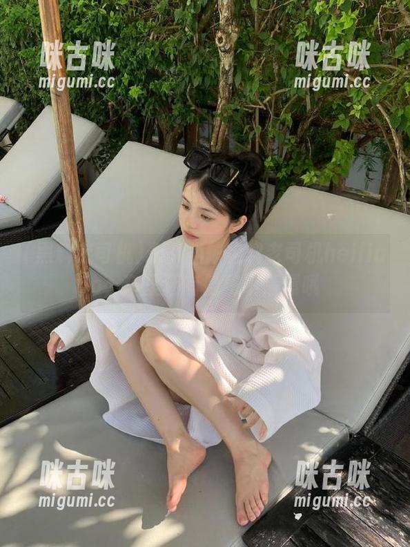 永久翻车黑料老司机heiliao，车里还有隐秘小情愫哦